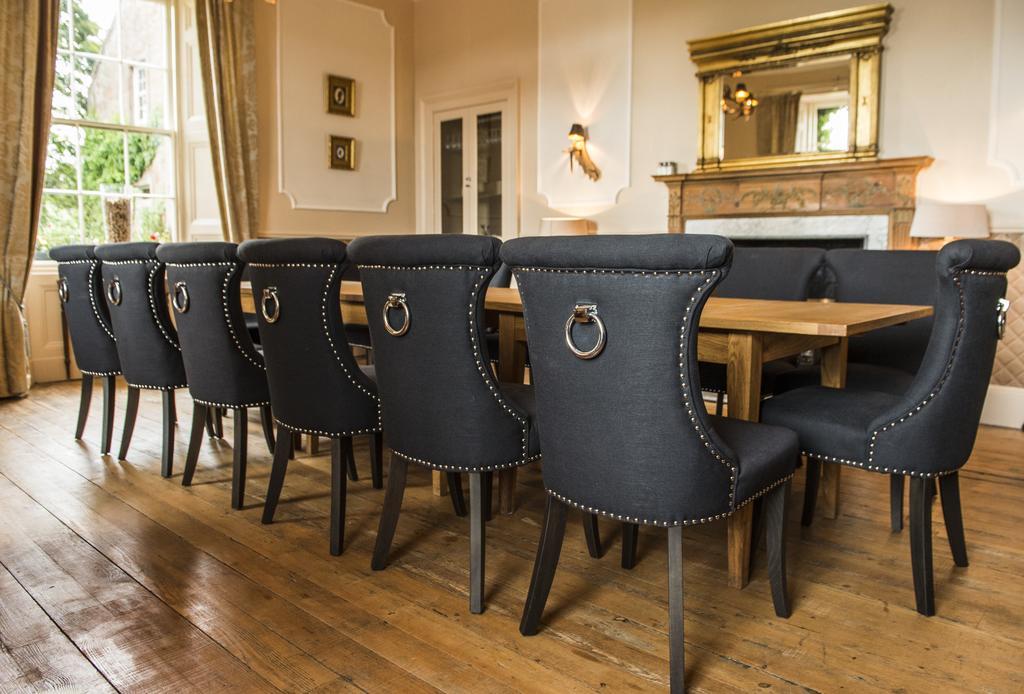 ホテル Buccleuch Arms St Boswells エクステリア 写真