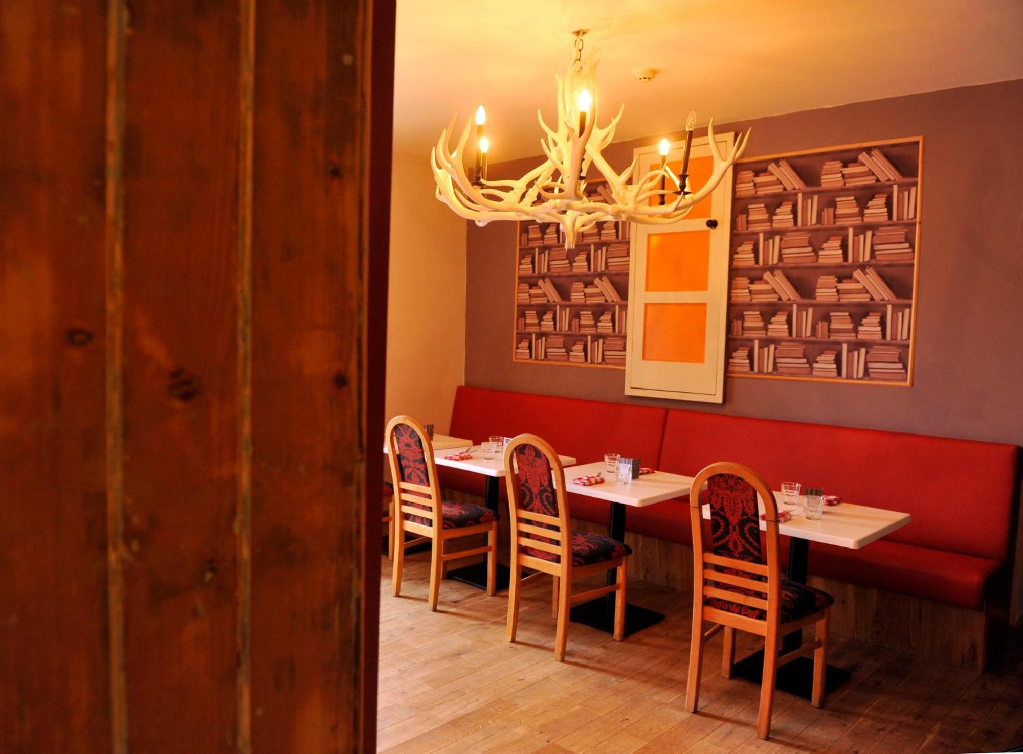 ホテル Buccleuch Arms St Boswells エクステリア 写真