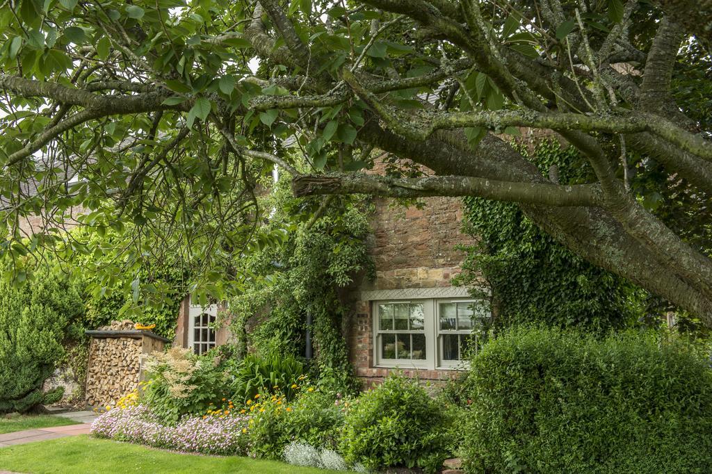 ホテル Buccleuch Arms St Boswells エクステリア 写真