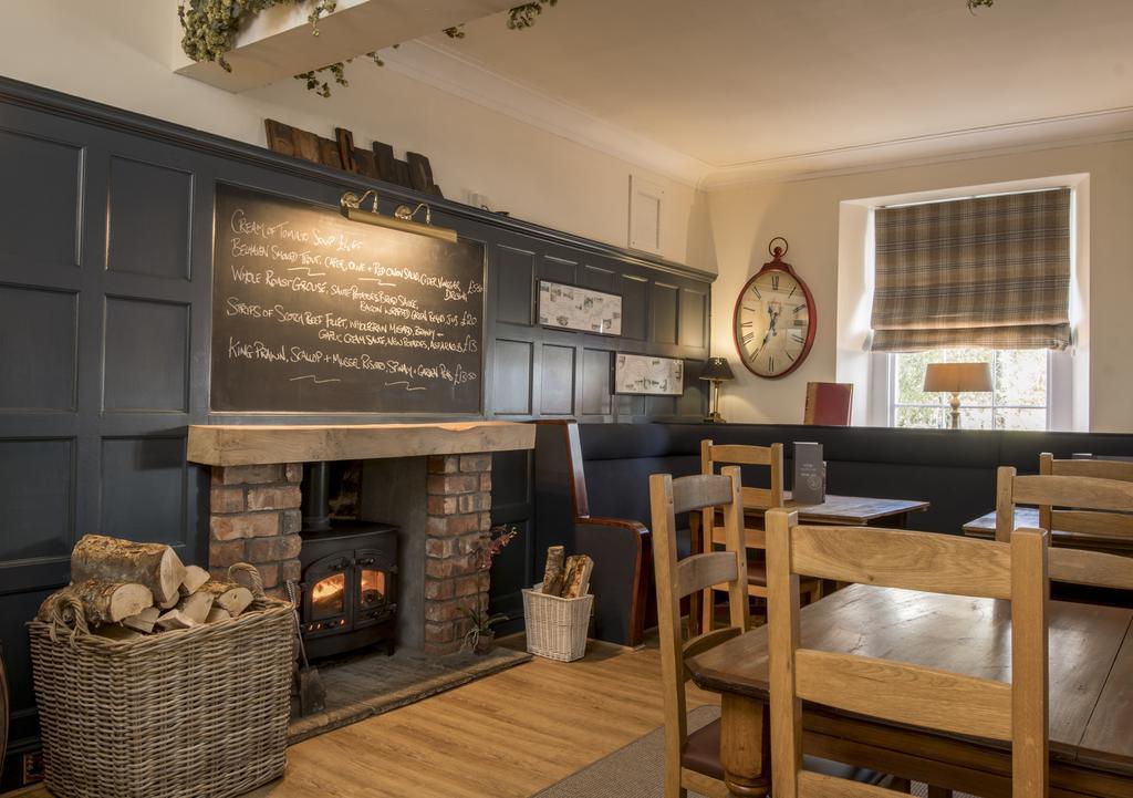 ホテル Buccleuch Arms St Boswells エクステリア 写真
